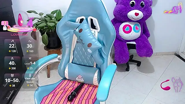 emily rosse04 online show from April 2, 3:04 am