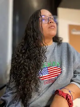 Snapshot of CurlyGirl_1 chatting on December 27, 7:57 pm CurlyGirl 1 online show from December 27, 7:57 pm