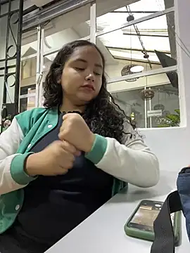 Snapshot of CurlyGirl_1 chatting on January 9, 11:58 am CurlyGirl 1 online show from January 9, 11:58 am