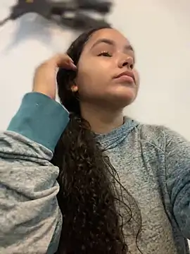 Snapshot of CurlyGirl_1 chatting on January 13, 12:02 pm CurlyGirl 1 online show from January 13, 12:02 pm