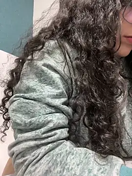 Snapshot of CurlyGirl_1 chatting on January 13, 6:27 pm CurlyGirl 1 online show from January 13, 6:27 pm