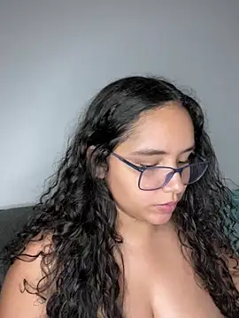 Snapshot of CurlyGirl_1 chatting on January 24, 5:42 pm CurlyGirl 1 online show from January 24, 5:42 pm