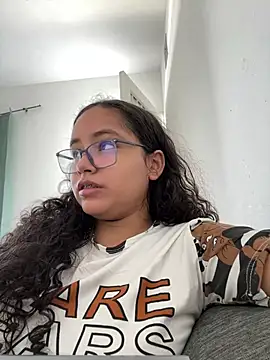 Snapshot of CurlyGirl_1 chatting on January 26, 3:03 pm CurlyGirl 1 online show from January 26, 3:03 pm