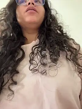 Snapshot of CurlyGirl_1 chatting on March 9, 12:09 pm CurlyGirl 1 online show from March 9, 12:09 pm