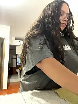 Snapshot of CurlyGirl_1 chatting on September 26, 10:47 pm CurlyGirl 1 online show from September 26, 10:47 pm