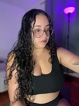 CurlyGirl 1 online show from February 19, 10:06 pm