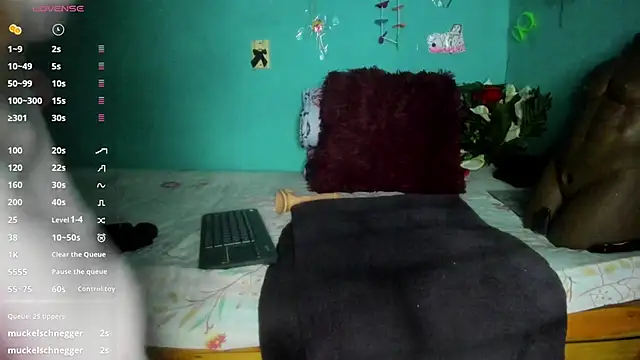 Snapshot of SheraHadee chatting on April 23, 12:29 pm SheraHadee online show from April 23, 12:29 pm