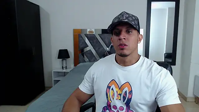 Snapshot of Frank_heaven01 chatting on January 9, 3:34 pm Frank heaven01 online show from January 9, 3:34 pm