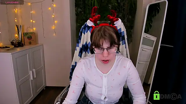 Snapshot of Melissa_Wells chatting on December 15, 9:42 pm Melissa Wells online show from December 15, 9:42 pm