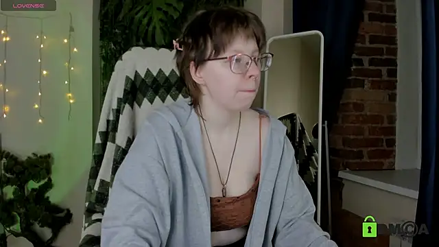 Melissa Wells online show from March 14, 8:36 pm