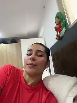 Snapshot of Meganmilk1 chatting on April 2, 3:42 pm Meganmilk1 online show from April 2, 3:42 pm