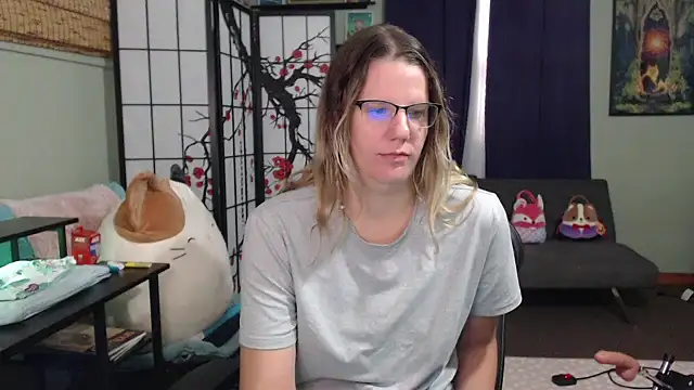 Snapshot of Sarahtineke chatting on October 20, 2:06 pm Sarahtineke online show from October 20, 2:06 pm