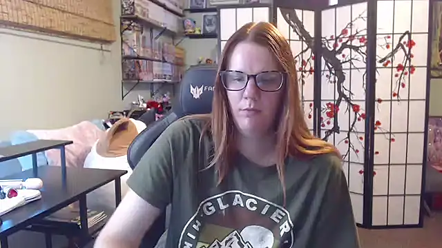 Sarahtineke online show from July 11, 3:59 pm
