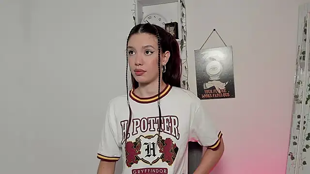 Snapshot of Emperatriiz chatting on December 25, 6:52 pm Emperatriiz online show from December 25, 6:52 pm