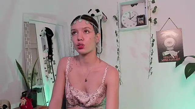 Snapshot of Emperatriiz chatting on January 20, 7:04 pm Emperatriiz online show from January 20, 7:04 pm