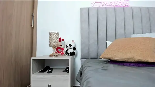 AmatistaSallow   online show from February 7, 4:27 am