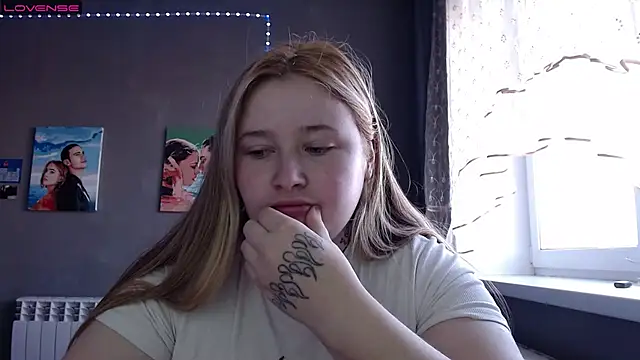 Light Luna online show from October 25, 8:11 am