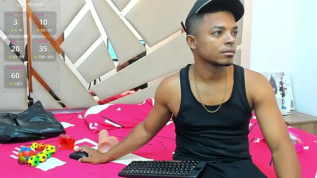 Snapshot of you_and_i9 chatting on March 17, 7:37 pm you and i9 online show from March 17, 7:37 pm