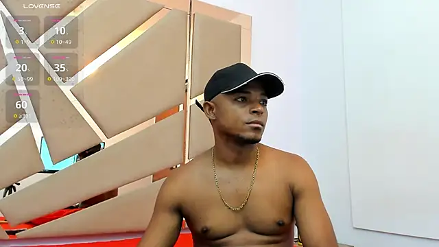 Snapshot of you_and_i9 chatting on March 22, 7:31 pm you and i9 online show from March 22, 7:31 pm