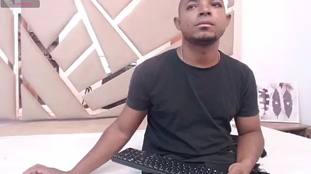 Snapshot of you_and_i9 chatting on October 10, 7:35 pm you and i9 online show from October 10, 7:35 pm