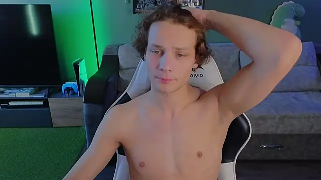 TeddyLiLboy online show from October 18, 9:43 am