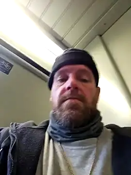 Snapshot of eltoulou chatting on January 9, 12:41 pm eltoulou online show from January 9, 12:41 pm