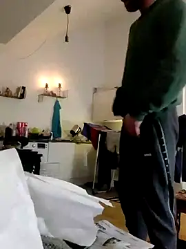 Snapshot of eltoulou chatting on January 17, 5:08 pm eltoulou online show from January 17, 5:08 pm