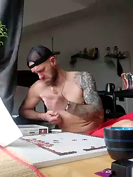 Snapshot of eltoulou chatting on January 26, 11:50 am eltoulou online show from January 26, 11:50 am