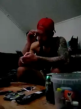 Snapshot of eltoulou chatting on February 25, 1:20 am eltoulou online show from February 25, 1:20 am