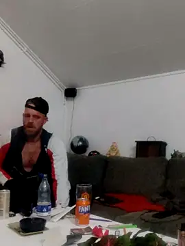 Snapshot of eltoulou chatting on March 2, 9:22 pm eltoulou online show from March 2, 9:22 pm