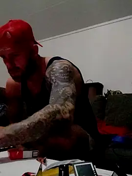 Snapshot of eltoulou chatting on March 4, 5:34 pm eltoulou online show from March 4, 5:34 pm