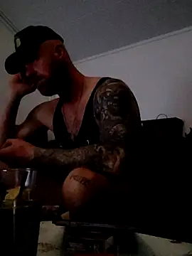 Snapshot of eltoulou chatting on March 4, 11:43 pm eltoulou online show from March 4, 11:43 pm