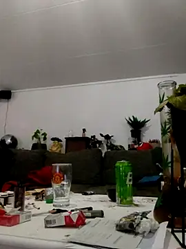 Snapshot of eltoulou chatting on March 11, 10:20 pm eltoulou online show from March 11, 10:20 pm