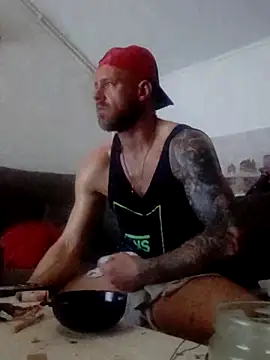 Snapshot of eltoulou chatting on March 21, 2:07 am eltoulou online show from March 21, 2:07 am