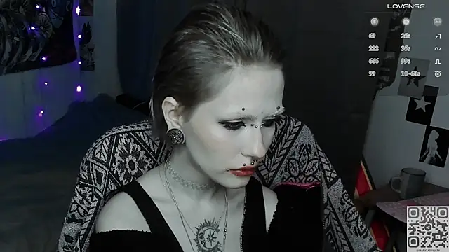 Snapshot of say_mary chatting on May 1, 12:37 am say mary online show from May 1, 12:37 am