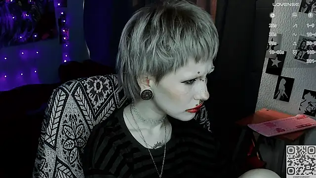 Snapshot of say_mary chatting on May 2, 3:17 pm say mary online show from May 2, 3:17 pm