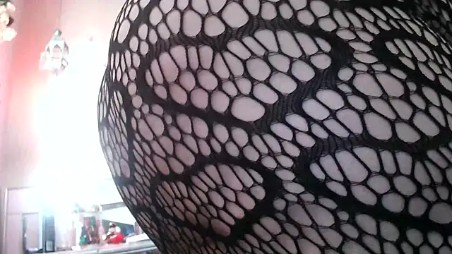 Snapshot of BeckiTooSweet chatting on March 1, 5:05 pm BeckiTooSweet online show from March 1, 5:05 pm