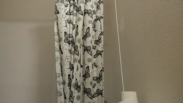 Snapshot of BeckiTooSweet chatting on October 26, 6:14 pm BeckiTooSweet online show from October 26, 6:14 pm