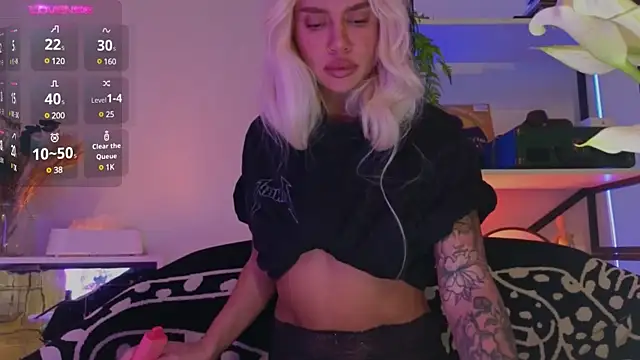 Alice omg online show from December 10, 4:06 pm