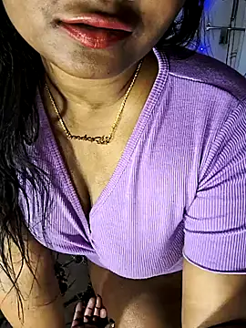 Snapshot of FANTASY_QUEEN_07 chatting on February 26, 7:16 pm FANTASY QUEEN 07 online show from February 26, 7:16 pm