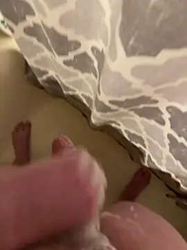 Snapshot of bjim03425 chatting on March 9, 2:59 am bjim03425 online show from March 9, 2:59 am