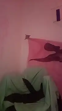 Snapshot of SuccubusTatuada chatting on October 15, 1:44 pm SuccubusTatuada online show from October 15, 1:44 pm