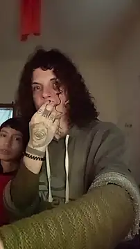 Snapshot of SuccubusTatuada chatting on October 21, 2:51 pm SuccubusTatuada online show from October 21, 2:51 pm