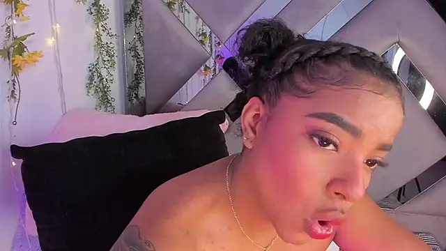 Iris hott1 online show from March 16, 4:41 am