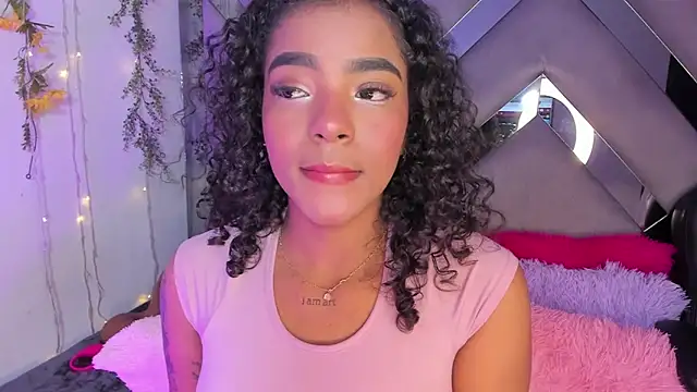 Iris hott1 online show from March 18, 8:26 pm