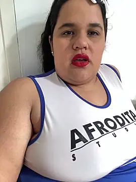 natalia curvy1 online show from December 6, 9:35 pm