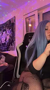 kinkygirl420x online show from December 17, 8:26 pm