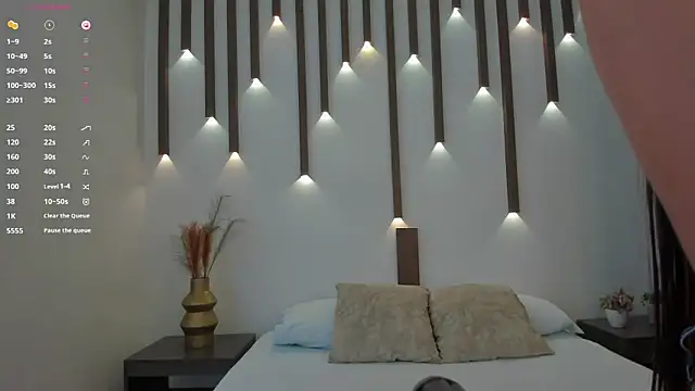 megan cooper28 online show from November 10, 7:13 pm