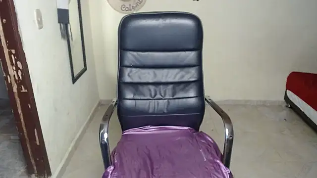 Snapshot of Debora_1_2_3 chatting on October 31, 3:18 am Debora 1 2 3 online show from October 31, 3:18 am