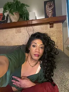 Snapshot of CaramelDipper chatting on February 12, 3:40 pm CaramelDipper online show from February 12, 3:40 pm